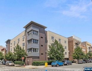 5501 Hudson Avenue 401, West New York, NJ 07093