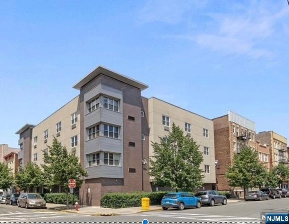 5501 Hudson Avenue 401, West New York, NJ 07093