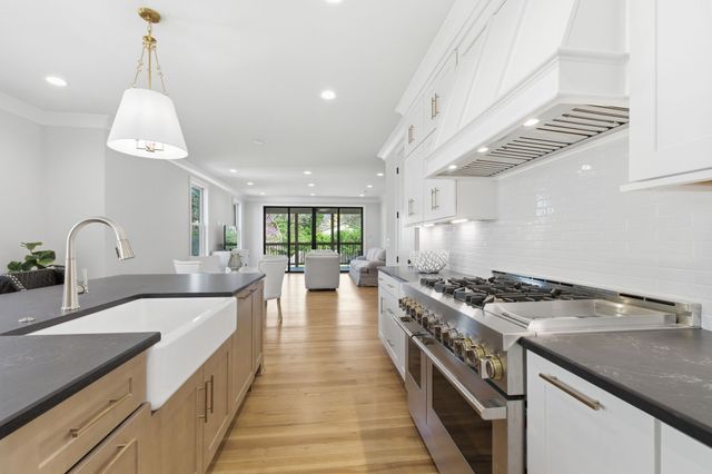 2704 Westwood Ave, Nashville, TN 37212