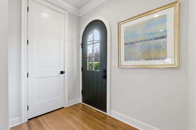 2704 Westwood Ave, Nashville, TN 37212