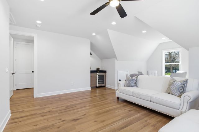 2704 Westwood Ave, Nashville, TN 37212