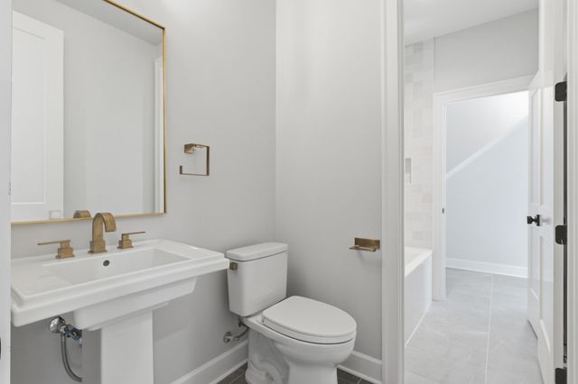 2704 Westwood Ave, Nashville, TN 37212