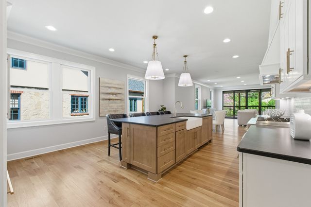 2704 Westwood Ave, Nashville, TN 37212