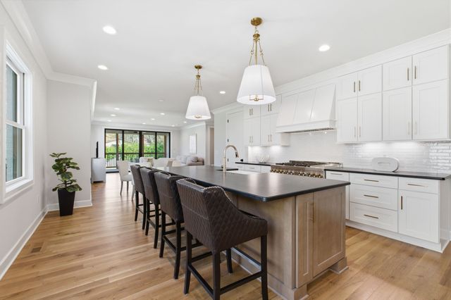 2704 Westwood Ave, Nashville, TN 37212