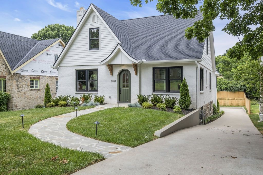 2704 Westwood Ave, Nashville, TN 37212