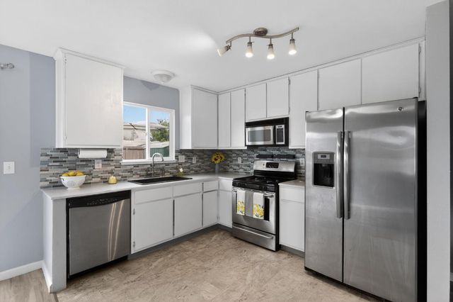 1829 8th Ave, Olivehurst, CA 95961