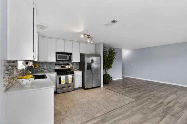 1829 8th Ave, Olivehurst, CA 95961