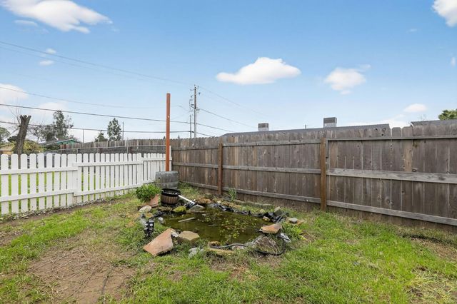 1829 8th Ave, Olivehurst, CA 95961