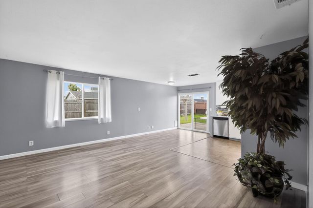 1829 8th Ave, Olivehurst, CA 95961