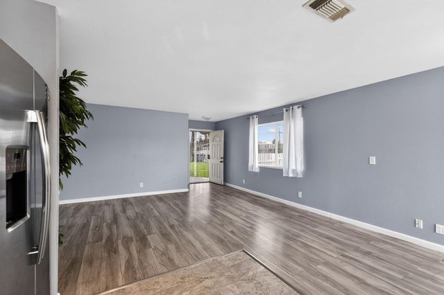 1829 8th Ave, Olivehurst, CA 95961