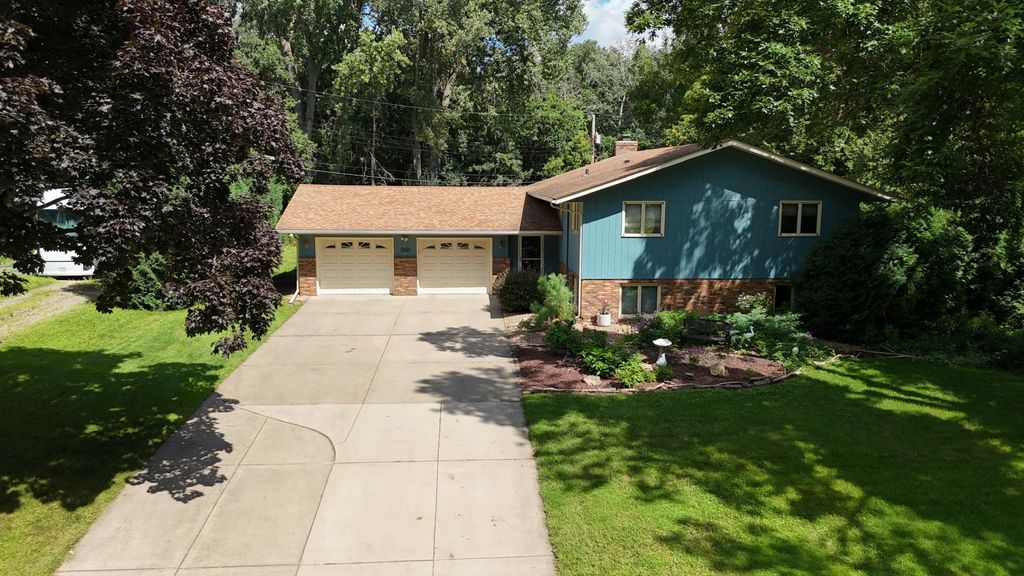 3380 Dunlap Street N, Arden Hills, MN 55112