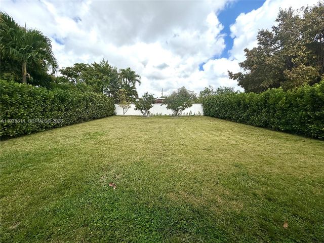 6545 SW 27th St, Miami, FL 33155