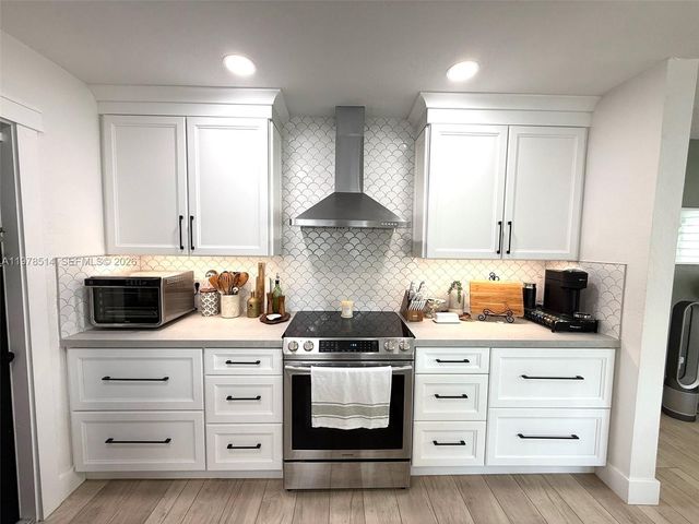 6545 SW 27th St, Miami, FL 33155