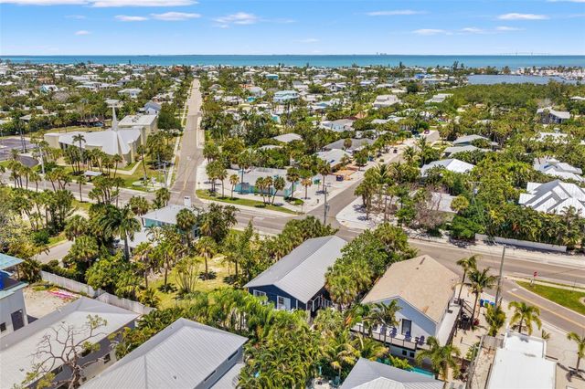 8106 GULF DRIVE, Holmes Beach, FL 34217