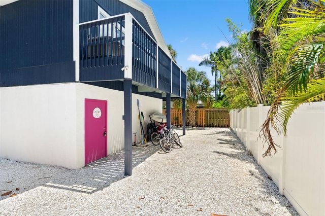 8106 GULF DRIVE, Holmes Beach, FL 34217