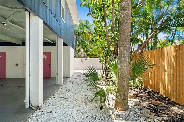 8106 GULF DRIVE, Holmes Beach, FL 34217