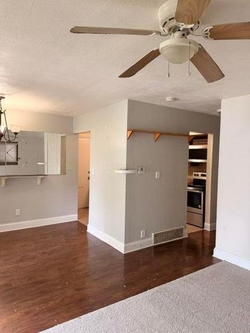 1276 Minnesota Avenue, Columbus, OH 43211