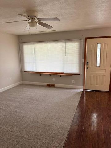 1276 Minnesota Avenue, Columbus, OH 43211