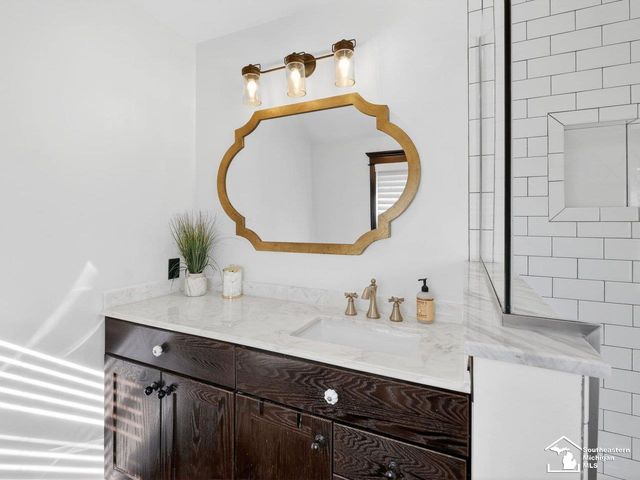 1944 Stoneybrook Lane, Temperance, MI 48182