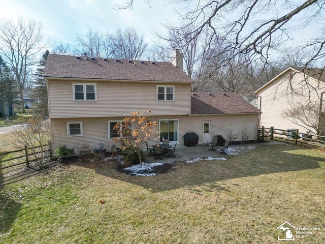 1944 Stoneybrook Lane, Temperance, MI 48182