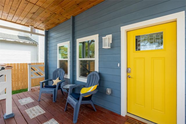 3209 Ursuline Street, Galveston, TX 77550