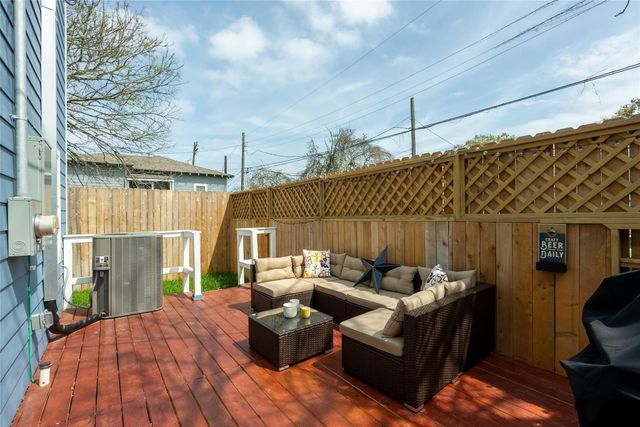 3209 Ursuline Street, Galveston, TX 77550