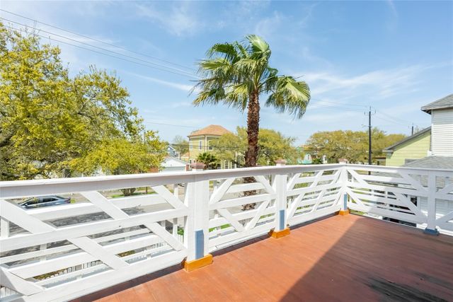 3209 Ursuline Street, Galveston, TX 77550