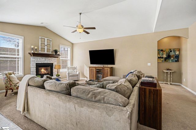 5 Timbernotch Court, Taylors, SC 29687