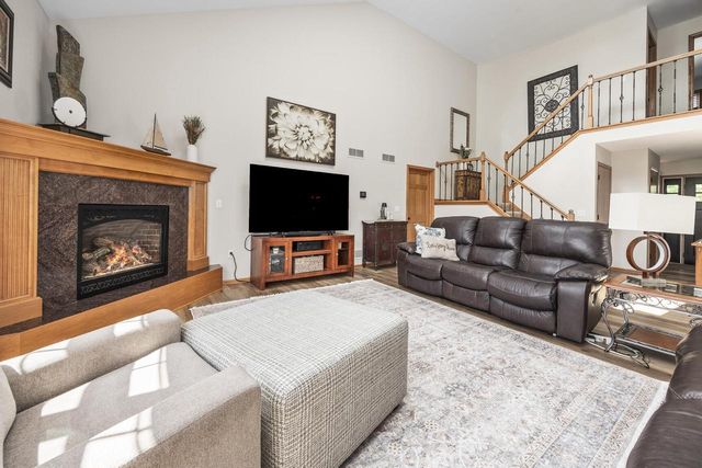 309 Woodlands COURT, Hartland, WI 53029