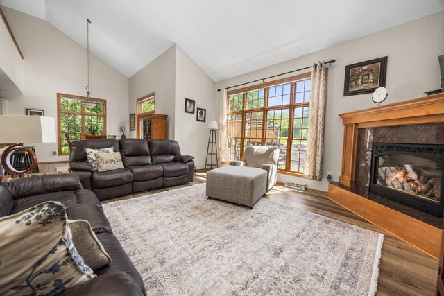 309 Woodlands COURT, Hartland, WI 53029