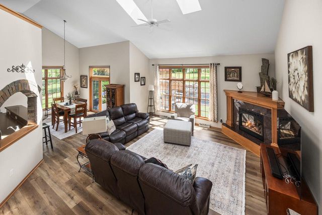 309 Woodlands COURT, Hartland, WI 53029