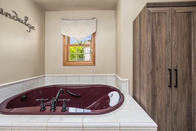 309 Woodlands COURT, Hartland, WI 53029