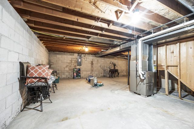 309 Woodlands COURT, Hartland, WI 53029