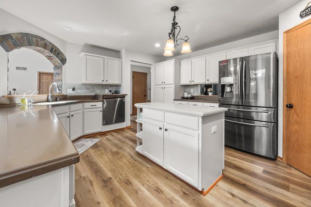 309 Woodlands COURT, Hartland, WI 53029