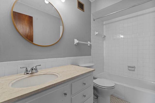 2200 Nevada Avenue S 216, Saint Louis Park, MN 55426