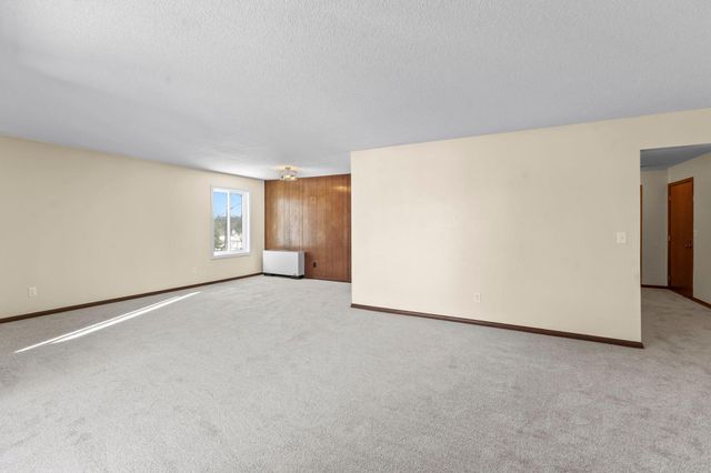 2200 Nevada Avenue S 216, Saint Louis Park, MN 55426