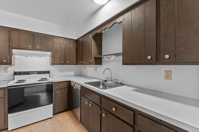 2200 Nevada Avenue S 216, Saint Louis Park, MN 55426