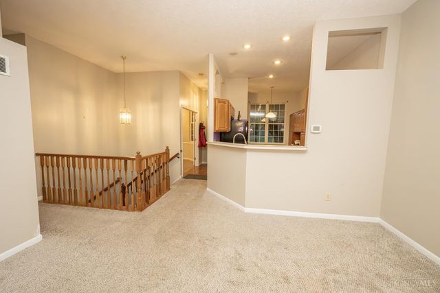 5905 Castlewood Crossing, Miami Twp, OH 45150