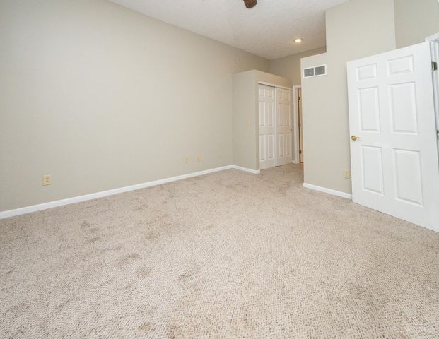 5905 Castlewood Crossing, Miami Twp, OH 45150