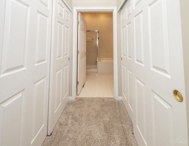 5905 Castlewood Crossing, Miami Twp, OH 45150