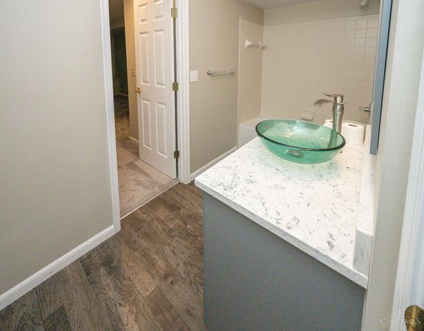 5905 Castlewood Crossing, Miami Twp, OH 45150