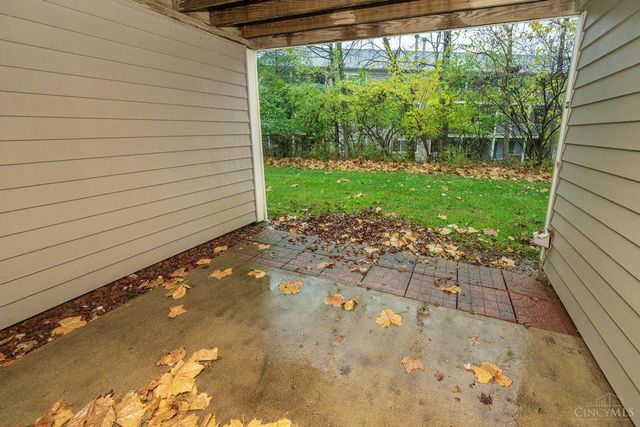 5905 Castlewood Crossing, Miami Twp, OH 45150