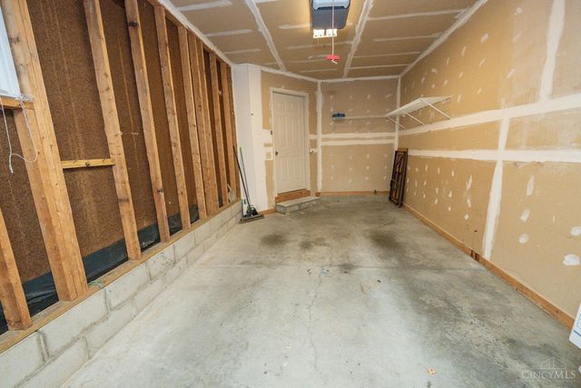 5905 Castlewood Crossing, Miami Twp, OH 45150