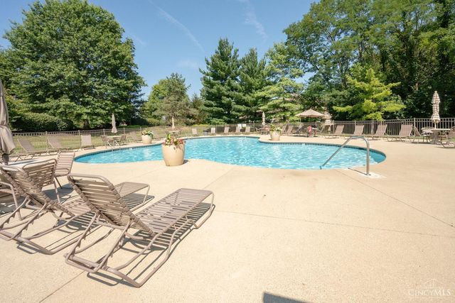 5905 Castlewood Crossing, Miami Twp, OH 45150