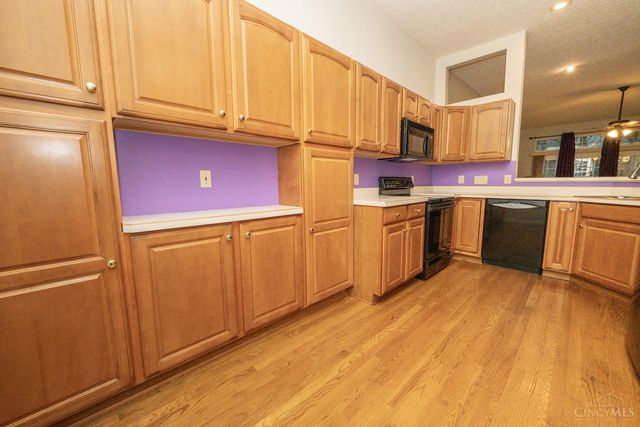 5905 Castlewood Crossing, Miami Twp, OH 45150