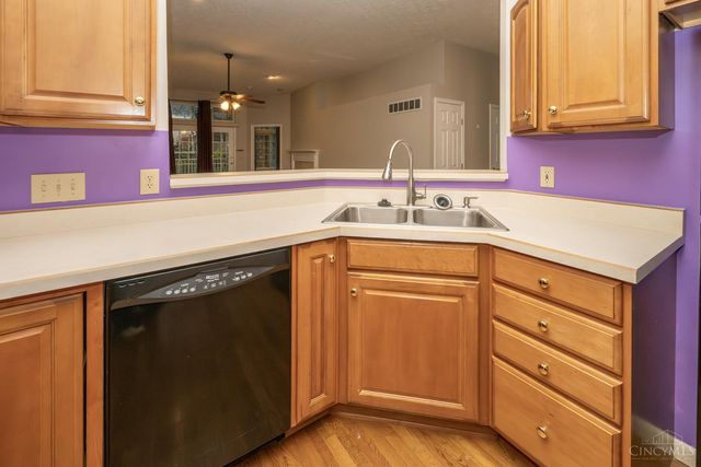 5905 Castlewood Crossing, Miami Twp, OH 45150