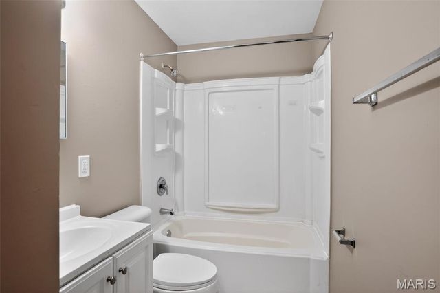 253 Elmdale Drive, Ferguson, MO 63135