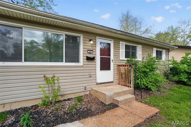 253 Elmdale Drive, Ferguson, MO 63135