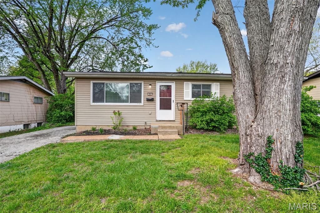 253 Elmdale Drive, Ferguson, MO 63135