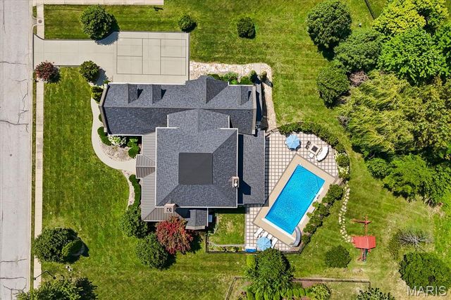 513 Niblick Drive, Caseyville, IL 62232